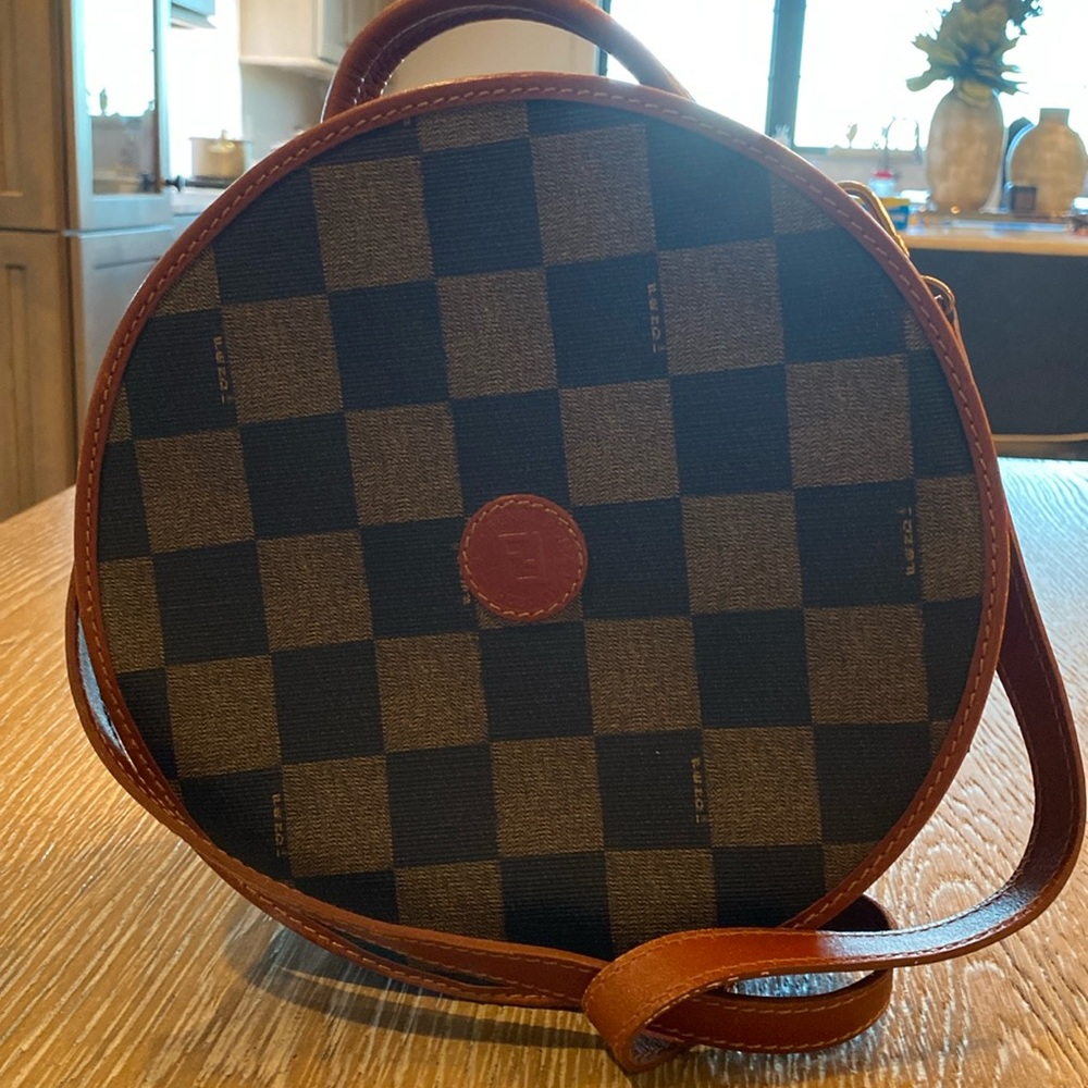 SALE 🥹VERY RARE VINTAGE AUTHENTIC FENDI